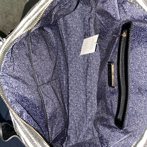 Urban Expressions Duffle Bag NWT - Picture 6 of 8